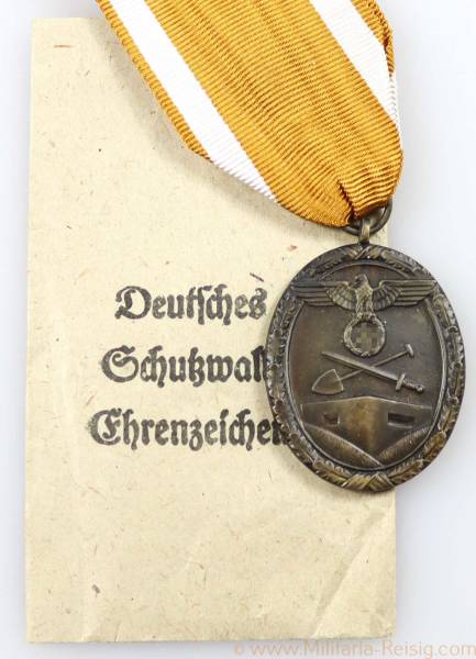 Schutzwall-Ehrenzeichen mit Verleihungstüte Rudolf Souval, Wien