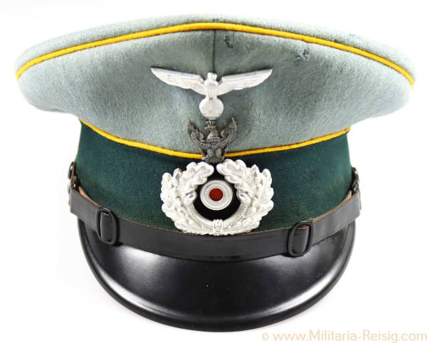 Schirmmütze für Mannschaften der Kavallerie mit Traditionsabzeichen Schwedter Adler 